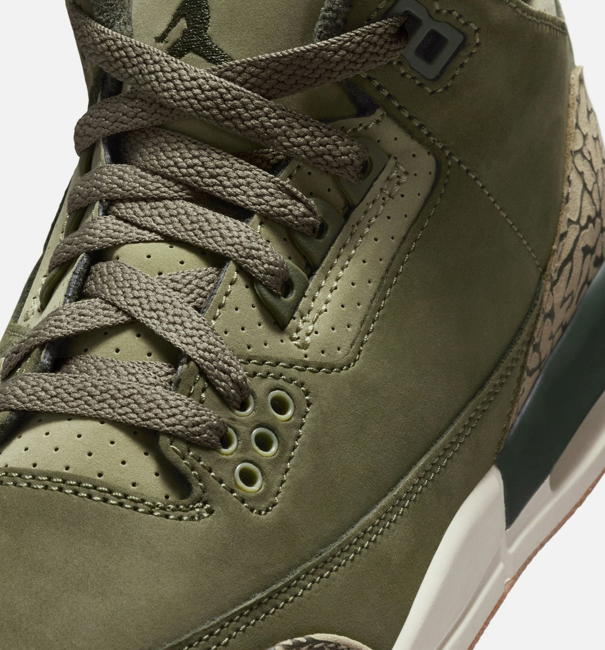 Air Jordan 3 Retro Grade School Lifestyle Shoe - Medium Olive/Sequoia/Neutral Olive/Sail