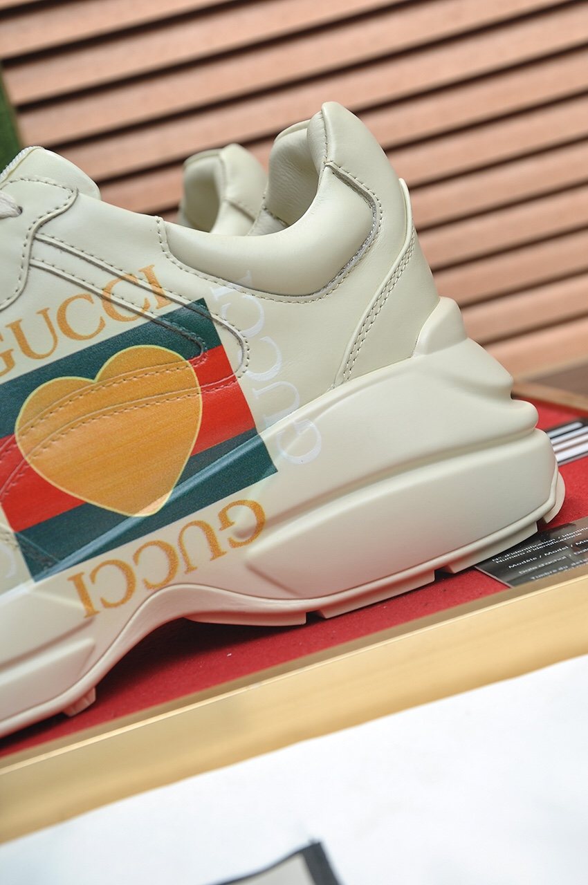 Gucci Off-White Graphic Sneakers - Layered Upper And Sculpted Sole