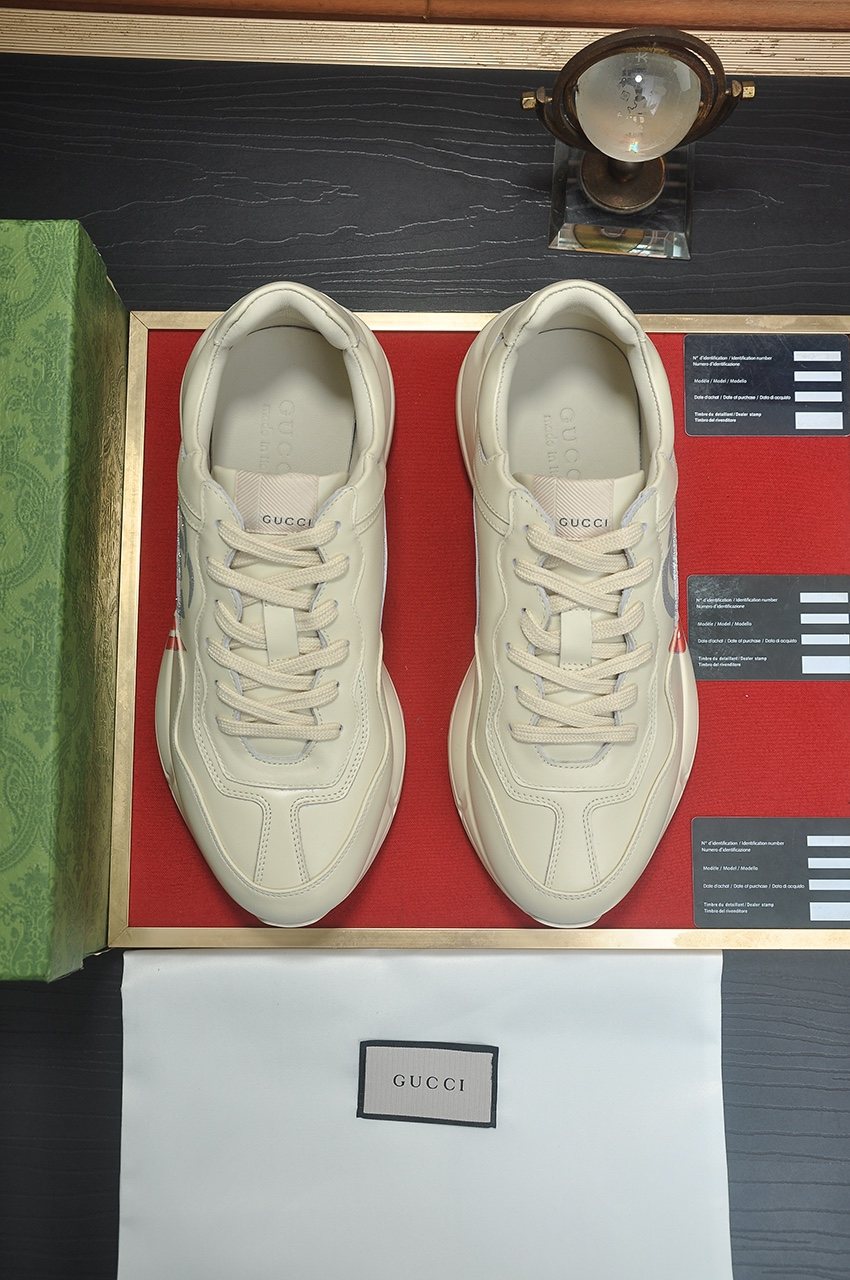 Gucci Off-White Red Accent Sneakers - Padded Collar