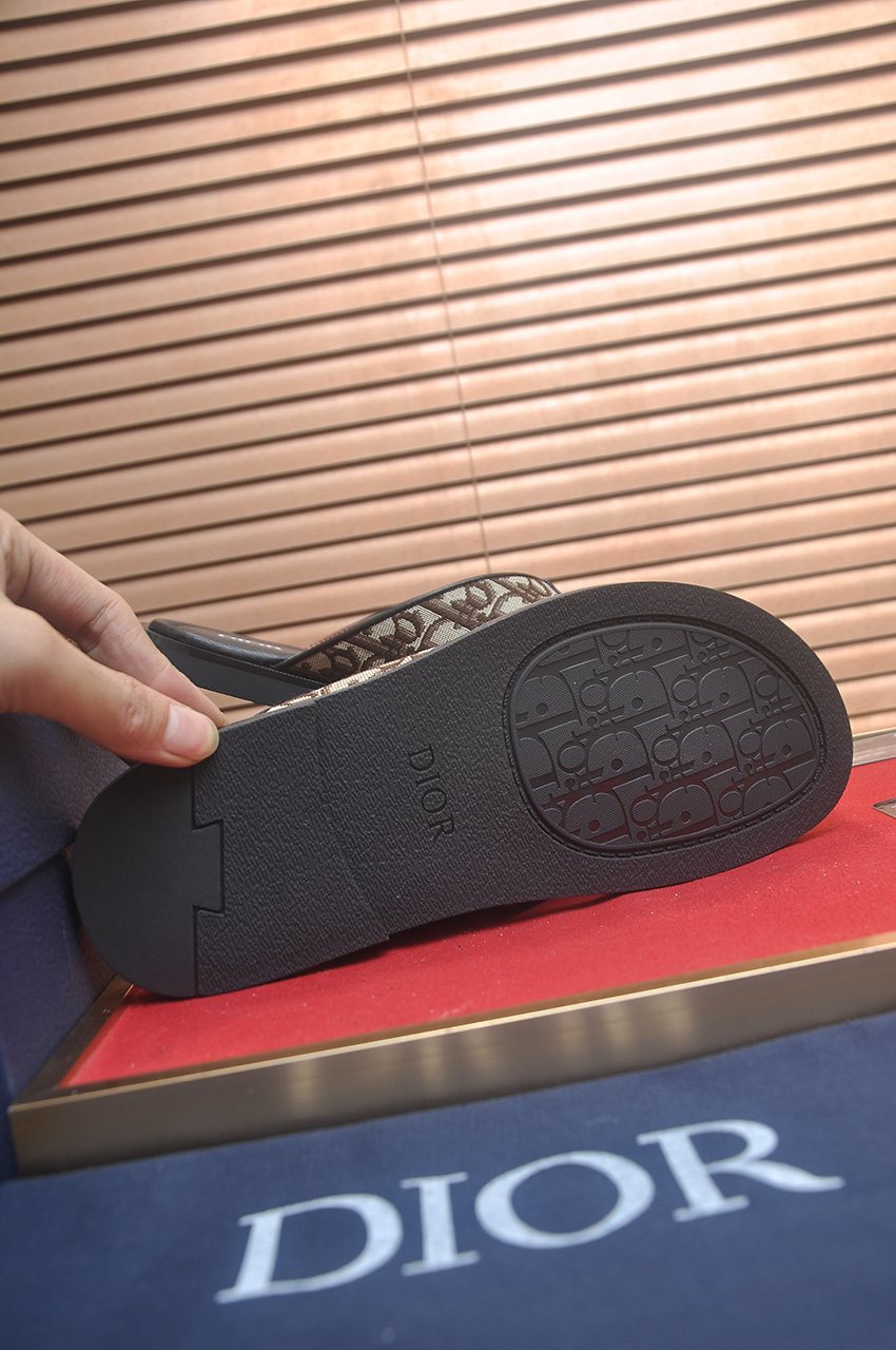 Dior Patterned Strap Thong Sandals - Layered Sole With Stitched Edge
