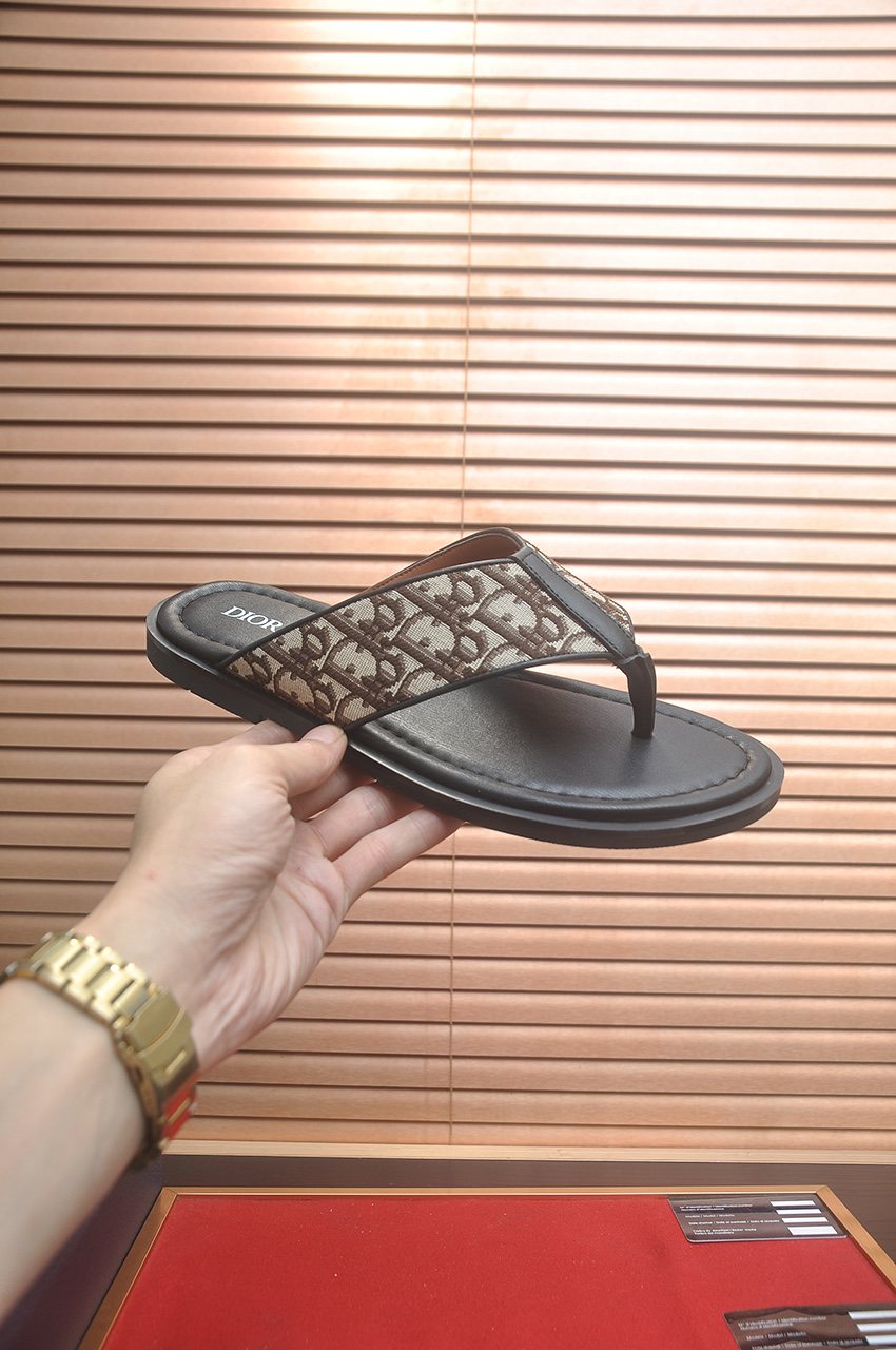 Dior Patterned Strap Thong Sandals - Layered Sole With Stitched Edge